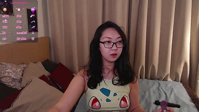 Marine Vact online show from November 26, 2025, 2:06 pm