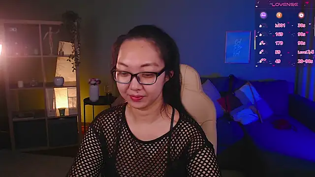 Marine Vact online show from September 26, 2025, 2:02 pm