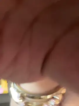 luara1988 online show from April 23, 2026, 5:36 pm