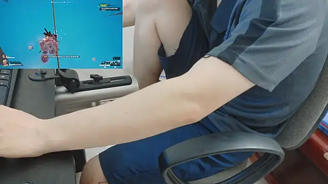 Snapshot of MIXEMKUTAKO chatting on October 17, 2025, 1:35 pm MIXEMKUTAKO online show from October 17, 2025, 1:35 pm