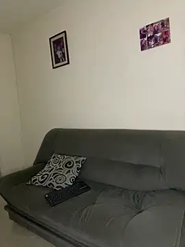 Snapshot of TipsteryRoyal chatting on April 5, 2026, 3:57 am TipsteryRoyal online show from April 5, 2026, 3:57 am