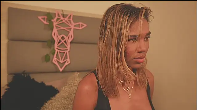 Snapshot of Lily_Miiller chatting on February 11, 2026, 10:09 pm Lily Miiller online show from February 11, 2026, 10:09 pm