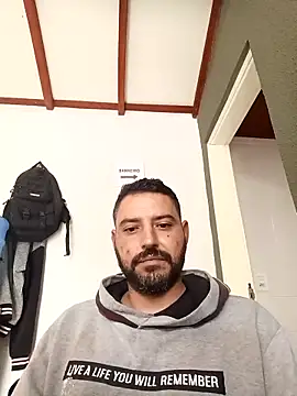 P4uzud4O online show from February 11, 2026, 12:05 pm