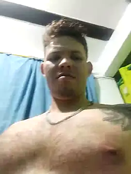 Snapshot of King_russo chatting on January 6, 2026, 5:44 am King russo online show from January 6, 2026, 5:44 am