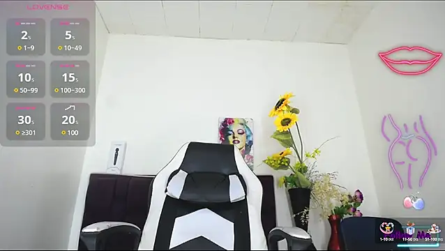 Snapshot of kevin__fox_ chatting on March 15, 2025, 7:27 pm kevin fox online show from March 15, 2025, 7:27 pm