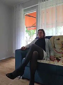 Snapshot of Peternylon1978 chatting on June 14, 2026, 11:44 am Peternylon1978 online show from June 14, 2026, 11:44 am