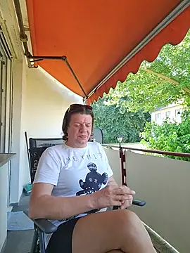 Snapshot of Peternylon1978 chatting on July 15, 2026, 9:49 am Peternylon1978 online show from July 15, 2026, 9:49 am