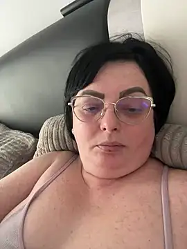 Snapshot of Amandamuller1982 chatting on March 2, 2025, 9:32 am Amandamuller1982 online show from March 2, 2025, 9:32 am