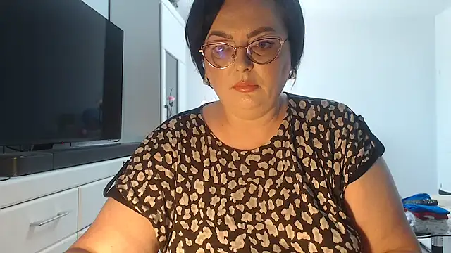 Amandamuller1982 online show from May 19, 2026, 10:22 am