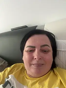 Snapshot of Amandamuller1982 chatting on February 4, 2025, 11:05 am Amandamuller1982 online show from February 4, 2025, 11:05 am