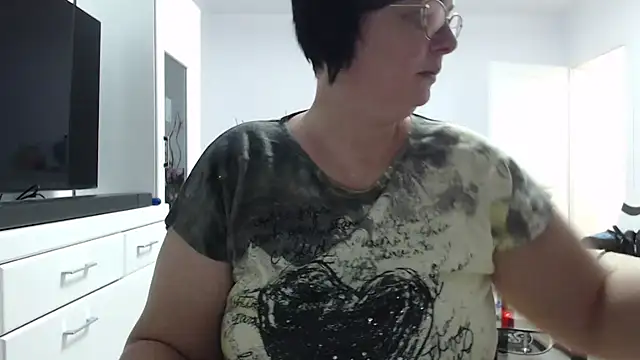 Amandamuller1982 online show from January 31, 2026, 8:51 pm