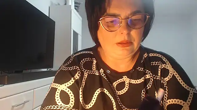 Amandamuller1982 online show from May 11, 2026, 9:12 pm