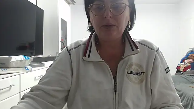 Snapshot of Amandamuller1982 chatting on November 18, 2025, 9:40 pm Amandamuller1982 online show from November 18, 2025, 9:40 pm