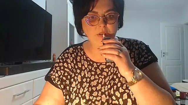 Amandamuller1982 online show from May 22, 2026, 2:53 am