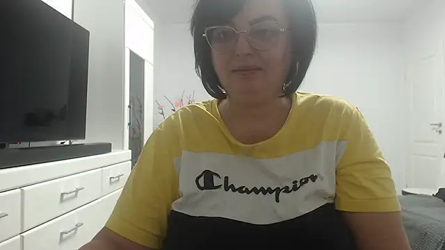 Snapshot of Amandamuller1982 chatting on February 5, 2025, 9:40 pm Amandamuller1982 online show from February 5, 2025, 9:40 pm