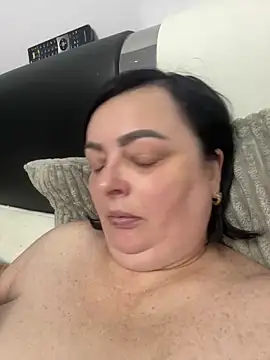 Snapshot of Amandamuller1982 chatting on February 20, 2025, 3:23 am Amandamuller1982 online show from February 20, 2025, 3:23 am
