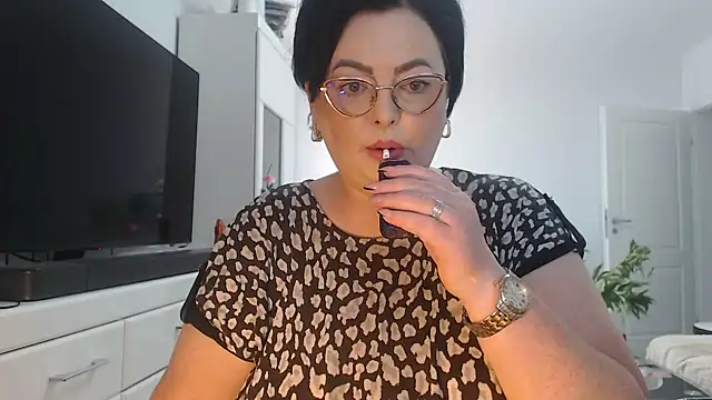 Amandamuller1982 online show from May 23, 2026, 6:23 am
