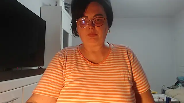 Amandamuller1982 online show from April 26, 2026, 1:58 am