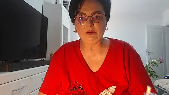 Amandamuller1982 online show from May 28, 2026, 7:16 am