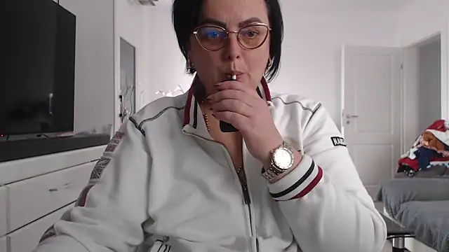 Snapshot of Amandamuller1982 chatting on November 26, 2025, 12:27 pm Amandamuller1982 online show from November 26, 2025, 12:27 pm