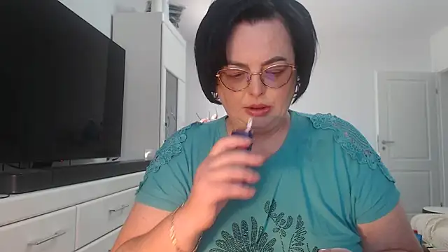 Amandamuller1982 online show from May 11, 2026, 9:32 am