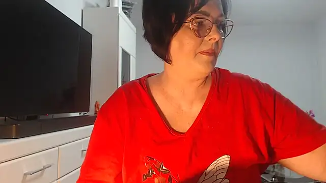 Amandamuller1982 online show from May 27, 2026, 6:59 pm