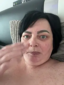 Snapshot of Amandamuller1982 chatting on February 21, 2025, 1:44 pm Amandamuller1982 online show from February 21, 2025, 1:44 pm