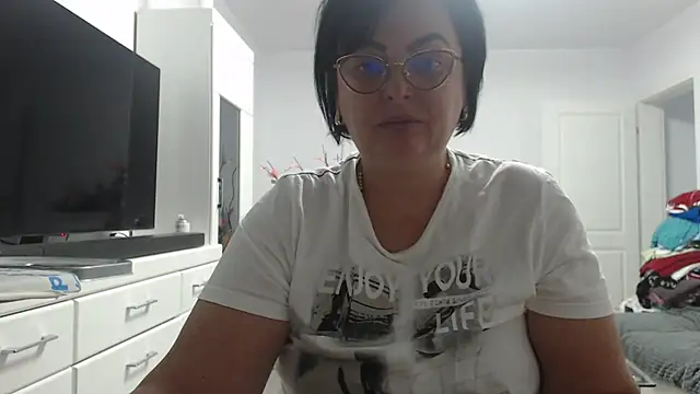 Snapshot of Amandamuller1982 chatting on September 20, 2025, 12:37 am Amandamuller1982 online show from September 20, 2025, 12:37 am