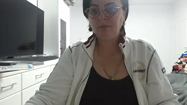 Snapshot of Amandamuller1982 chatting on November 6, 2025, 8:57 pm Amandamuller1982 online show from November 6, 2025, 8:57 pm