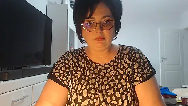 Amandamuller1982 online show from May 21, 2026, 2:47 pm