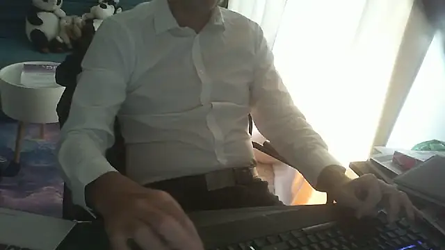 Snapshot of shyfrenchcock1 chatting on June 8, 2026, 7:42 am shyfrenchcock1 online show from June 8, 2026, 7:42 am