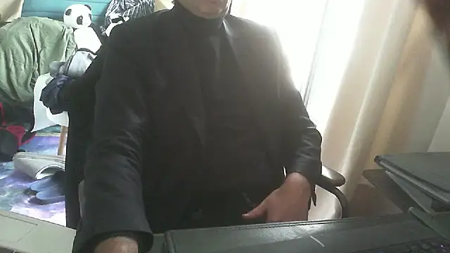 shyfrenchcock1 online show from April 13, 2026, 7:56 am