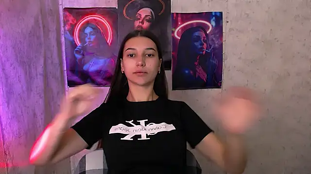 KarolinaRosse  online show from October 24, 2025, 4:55 am