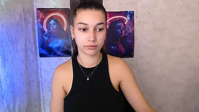 KarolinaRosse  online show from October 20, 2025, 5:42 am