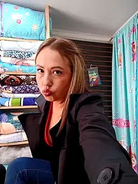 VIOLETA-25  online show from October 16, 2025, 3:42 pm