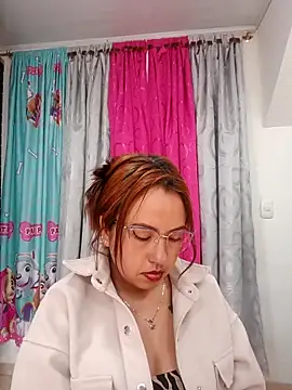 Snapshot of VIOLETA-25_ chatting on March 18, 2025, 10:04 pm VIOLETA-25 online show from March 18, 2025, 10:04 pm