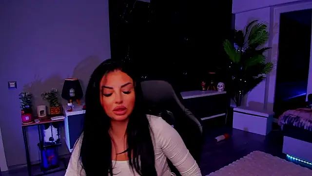 anemarieejolie online show from February 28, 2026, 6:18 pm