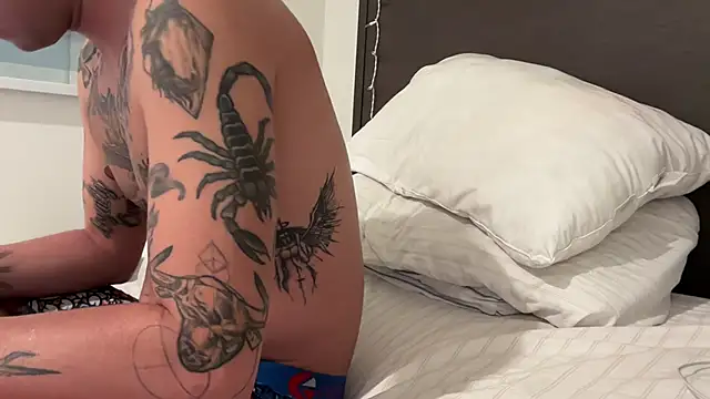 Youngjoshy online show from December 18, 2024, 12:40 pm