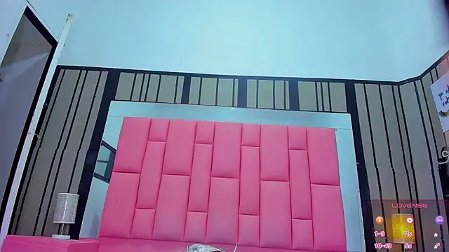 Ashleimoss online show from March 13, 2025, 11:30 am