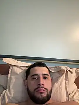 Snapshot of LATINMOBB chatting on December 30, 2024, 10:12 pm LATINMOBB online show from December 30, 2024, 10:12 pm