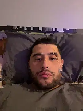 Snapshot of LATINMOBB chatting on December 14, 2024, 6:13 am LATINMOBB online show from December 14, 2024, 6:13 am