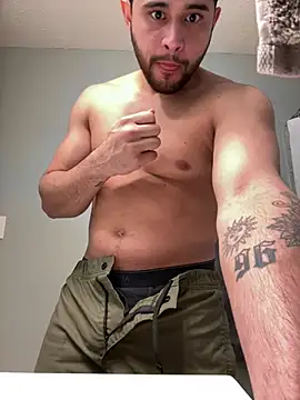 Snapshot of LATINMOBB chatting on January 12, 2025, 12:49 am LATINMOBB online show from January 12, 2025, 12:49 am