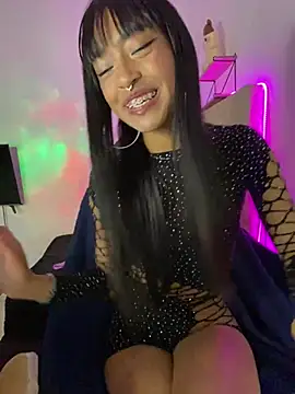 Snapshot of bonnie_18x chatting on February 25, 2025, 5:41 am bonnie 18x online show from February 25, 2025, 5:41 am