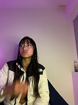 Snapshot of bonnie_18x chatting on February 27, 2025, 2:35 am bonnie 18x online show from February 27, 2025, 2:35 am