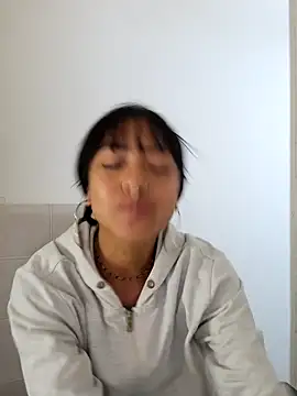 Snapshot of bonnie_18x chatting on February 28, 2025, 1:14 pm bonnie 18x online show from February 28, 2025, 1:14 pm