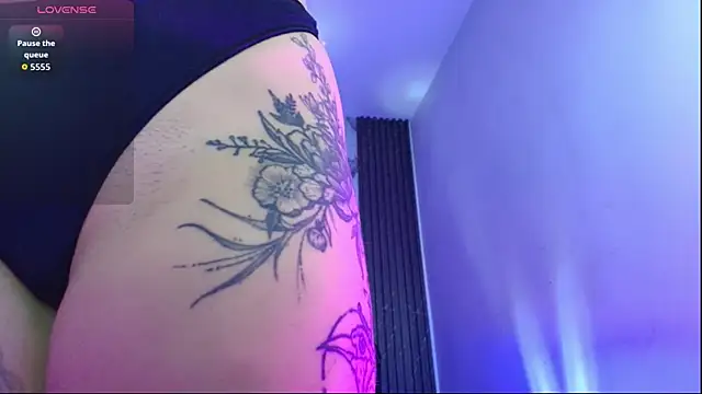 Snapshot of luccianagreyy chatting on May 5, 2026, 12:08 pm luccianagreyy online show from May 5, 2026, 12:08 pm