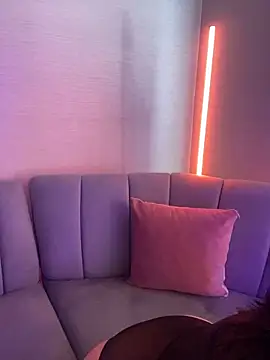 Snapshot of PoliBenett_ chatting on March 18, 2025, 3:01 pm PoliBenett online show from March 18, 2025, 3:01 pm