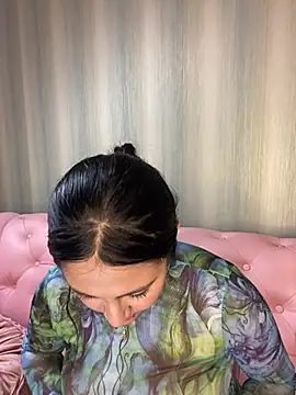 Snapshot of PoliBenett_ chatting on February 26, 2025, 3:25 am PoliBenett online show from February 26, 2025, 3:25 am