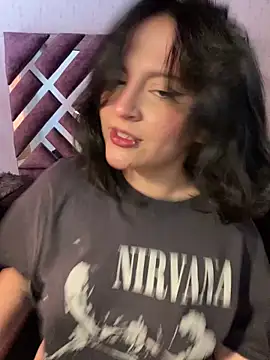 Snapshot of PoliBenett_ chatting on March 17, 2025, 4:22 pm PoliBenett online show from March 17, 2025, 4:22 pm