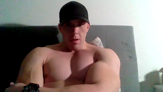 Snapshot of parkerxmuscle chatting on February 9, 2025, 1:25 pm parkerxmuscle online show from February 9, 2025, 1:25 pm